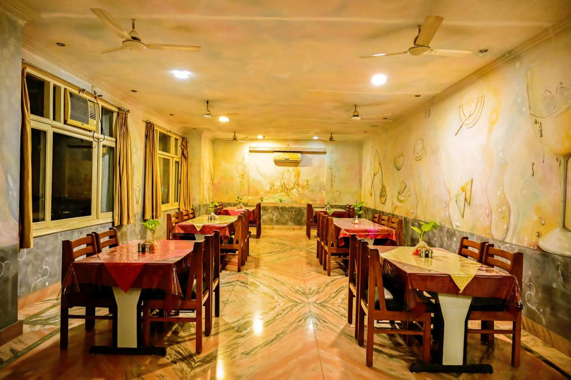 Trimrooms Buddha Varanasi Exterior photo